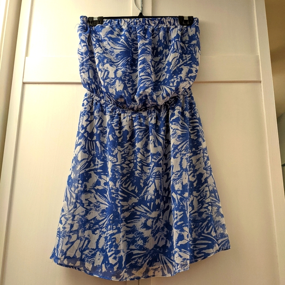 Strapless dress